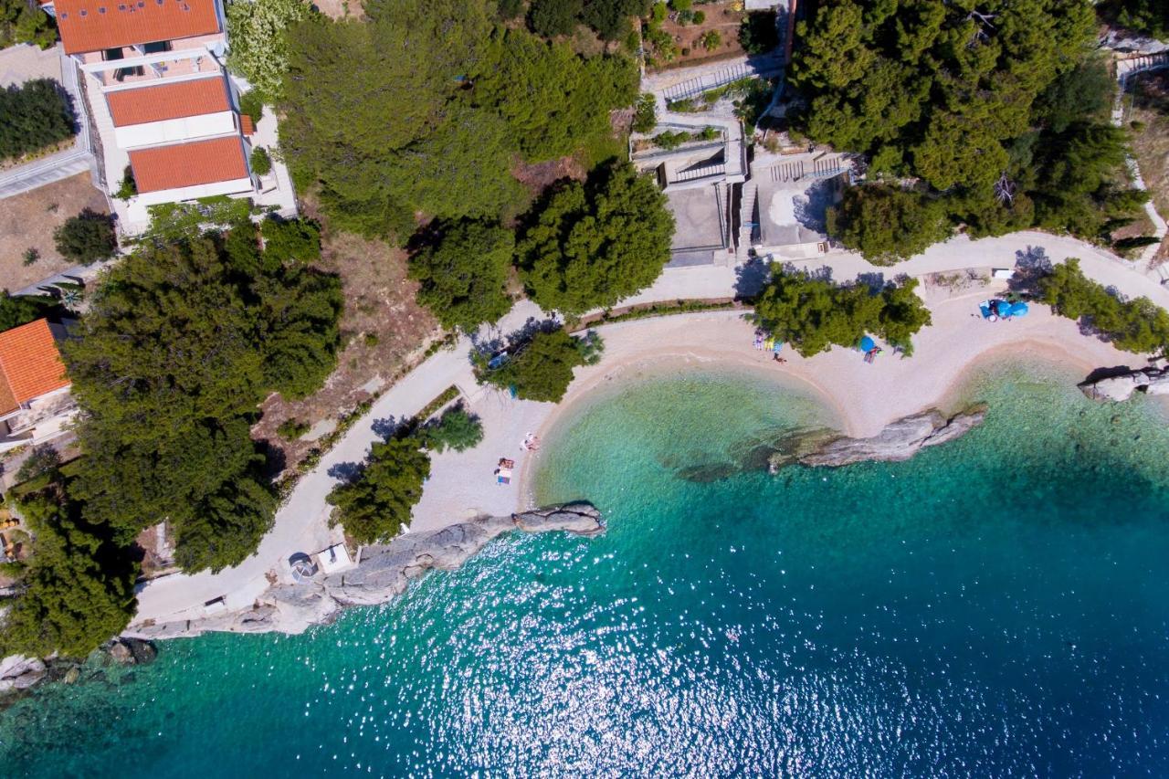 Apartments With A Parking Space Brela, Makarska - 11687 Ngoại thất bức ảnh