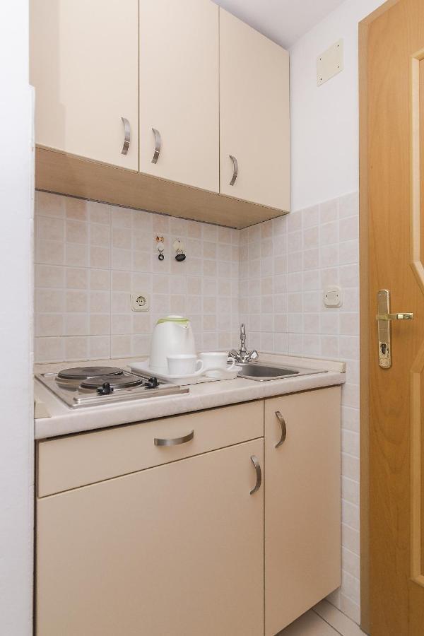 Apartments With A Parking Space Brela, Makarska - 11687 Ngoại thất bức ảnh