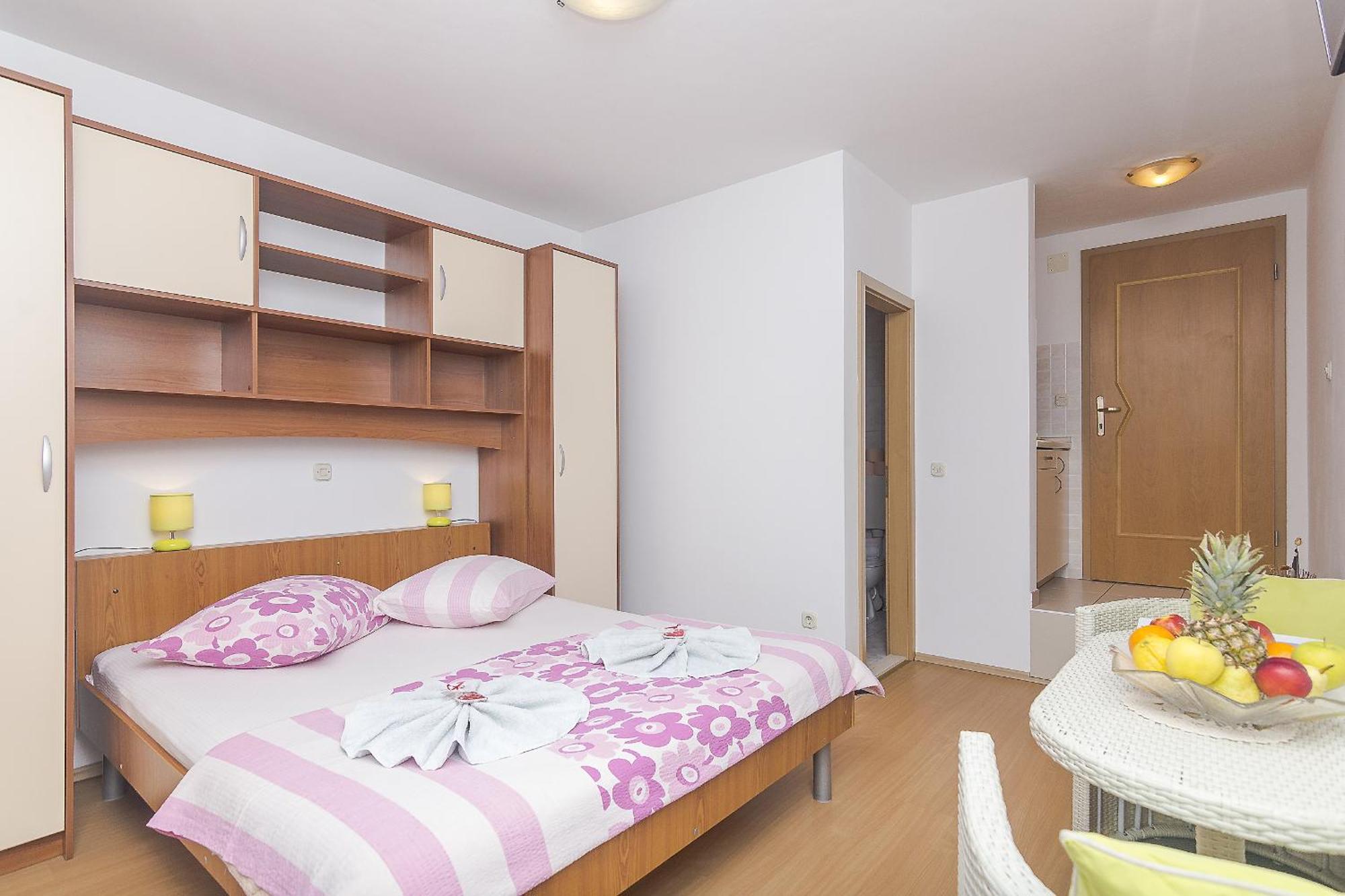 Apartments With A Parking Space Brela, Makarska - 11687 Phòng bức ảnh